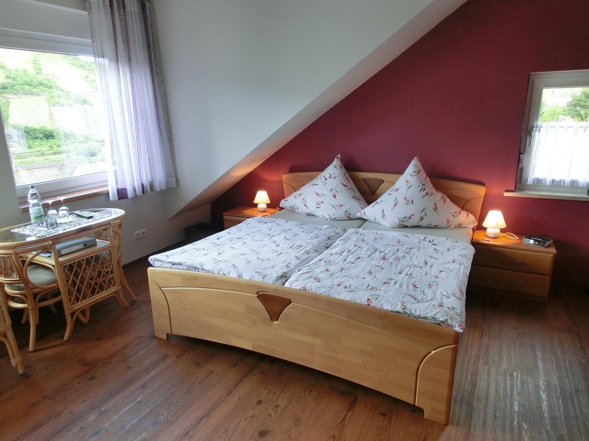Bed and Breakfast Ferienweingut Hirschen Schulstrasse Burg  Екстер'єр фото